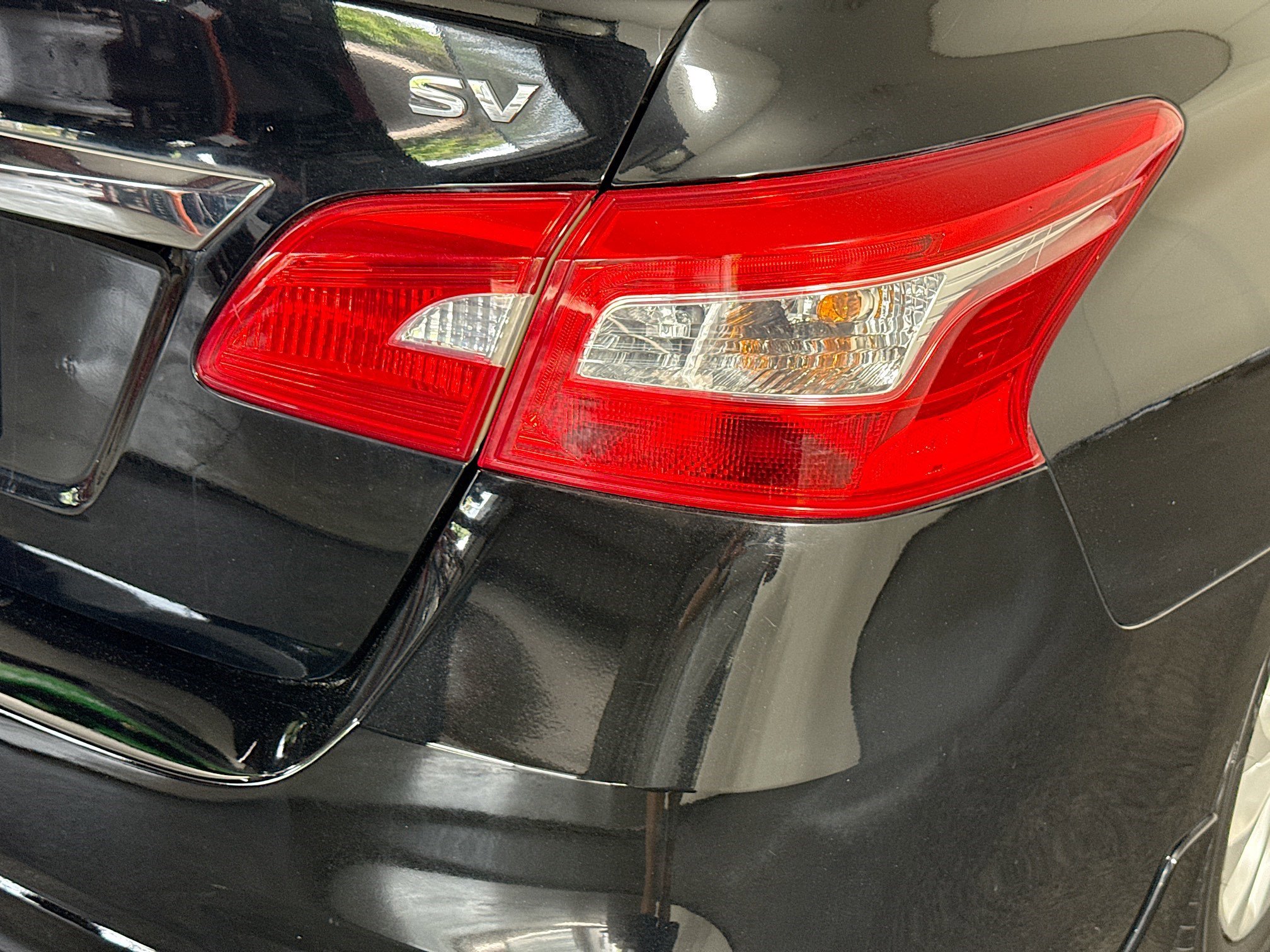 Used 2018 Nissan Sentra SV w/ Premium Package (P01) image 34