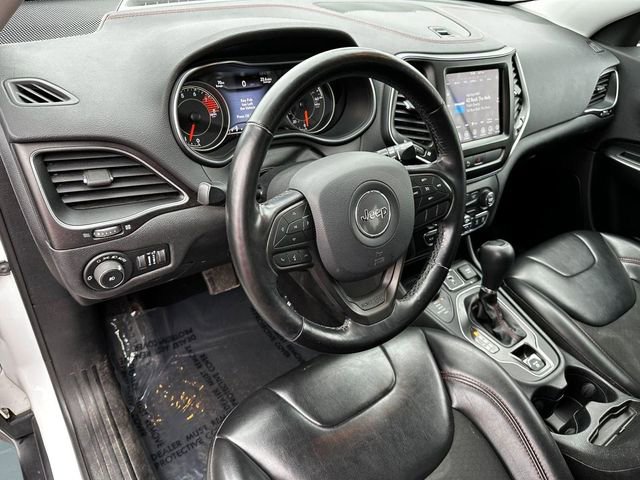 Used 2020 Jeep Cherokee Trailhawk w/ Cold Weather Group AWD/4WD image 9