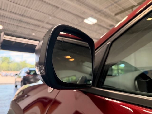 Used 2020 Jeep Cherokee Trailhawk w/ Comfort & Convenience Group AWD/4WD image 14