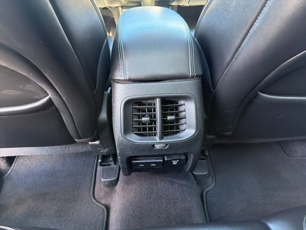 Used 2019 Jeep Cherokee Latitude Plus w/ Comfort/Convenience Group image 21