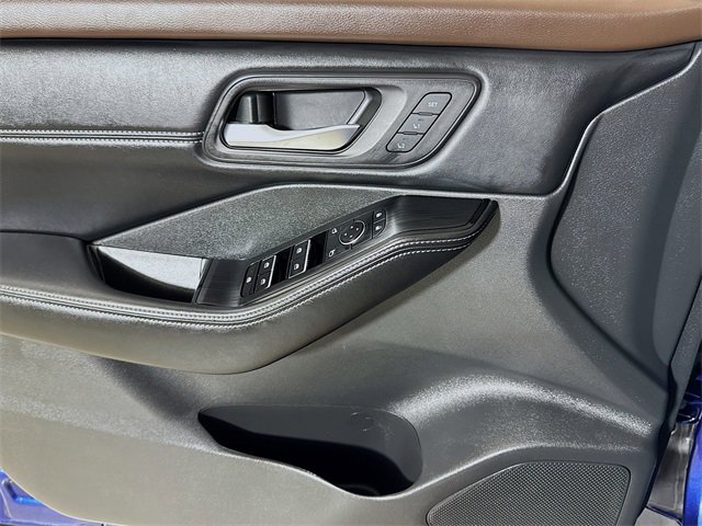 Used 2022 Nissan Rogue SL w/ SL Premium Package image 16