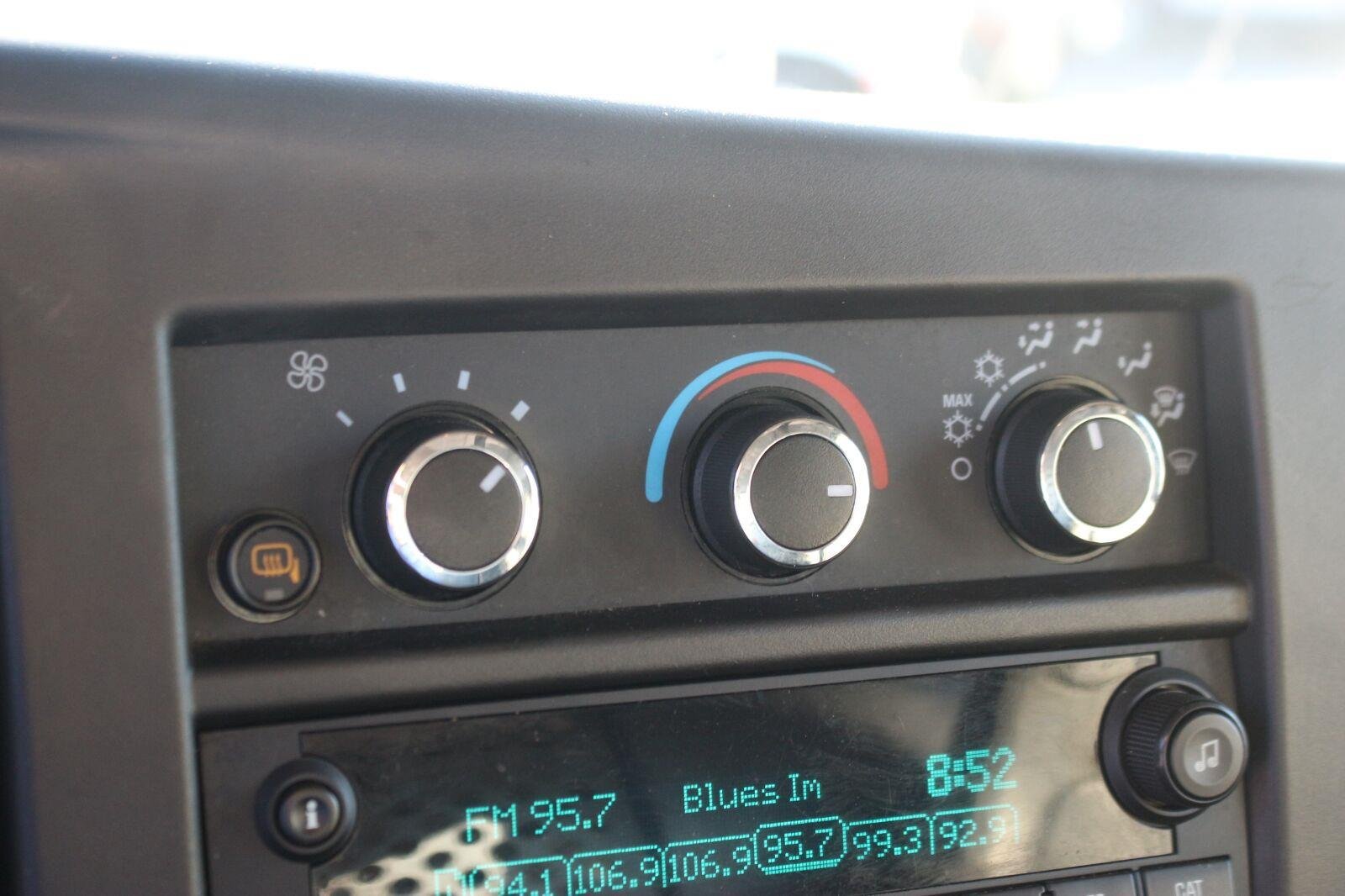 Used 2021 Chevrolet Express 2500 Extended w/ Driver Convenience Package RWD image 26