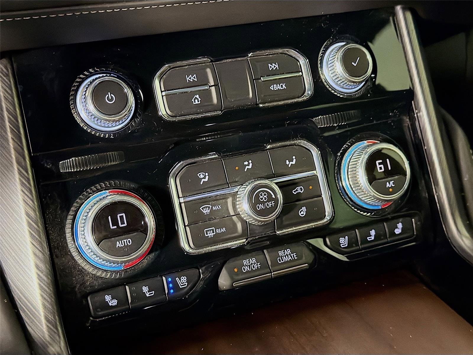 Certified 2023 GMC Yukon Denali Ultimate AWD/4WD image 18