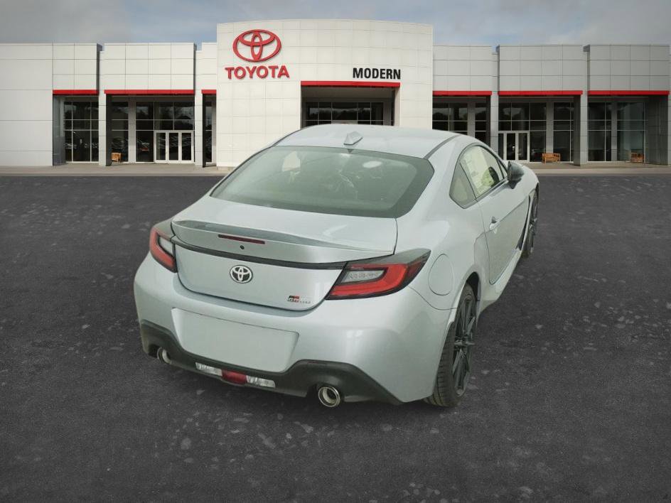 New 2026 Toyota GR86 Premium RWD image 3