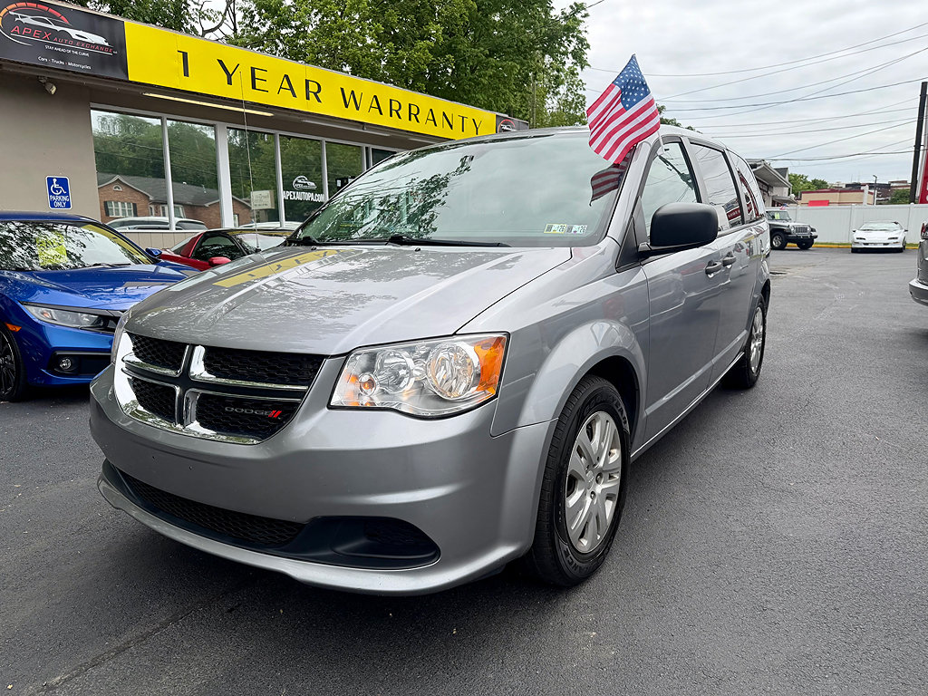 Used 2019 Dodge Grand Caravan SE w/ UConnect Hands-Free Group FWD image 1