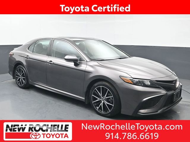 Used 2023 Toyota Camry SE w/ Cold Weather Package