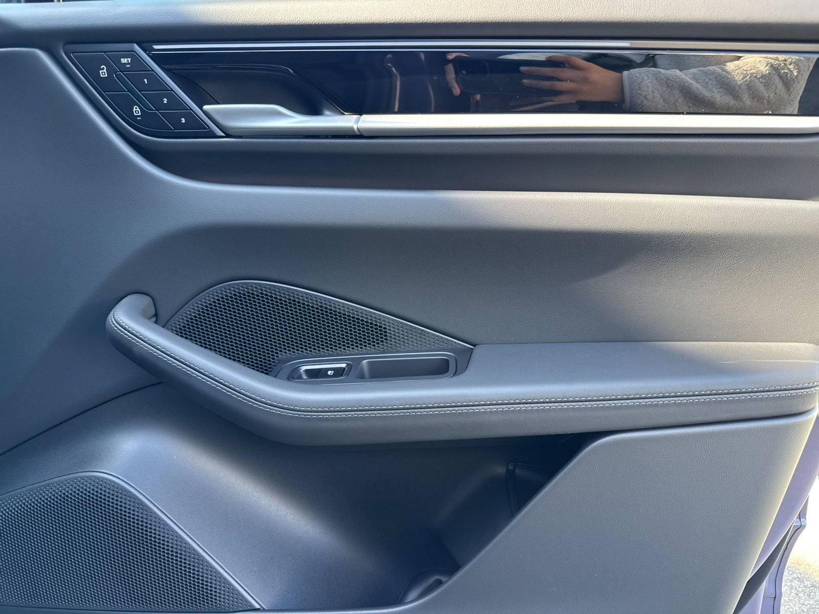 New 2026 Porsche Macan 4 Electric image 20