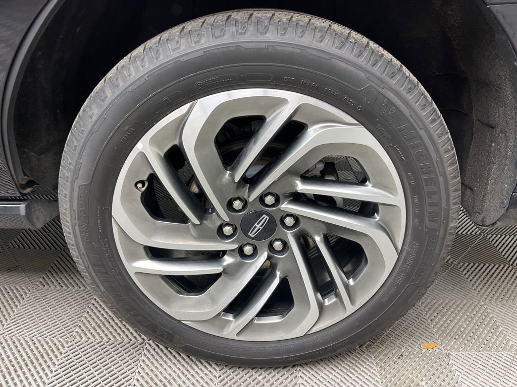 Used 2025 Lincoln Navigator Reserve image 29