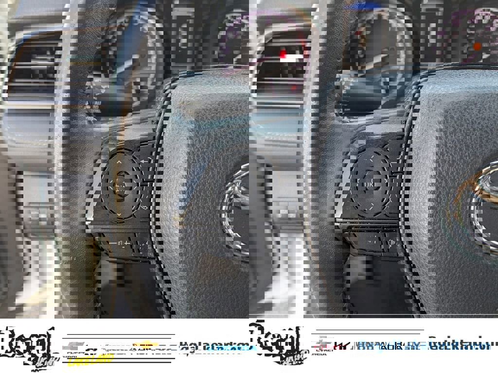 Used 2021 Toyota Camry SE image 25