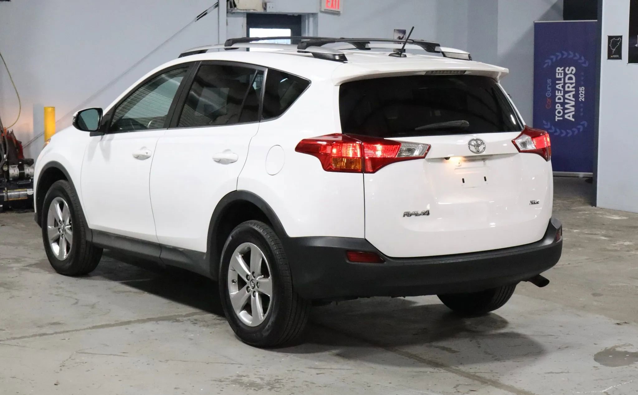 Used 2015 Toyota RAV4 XLE image 7
