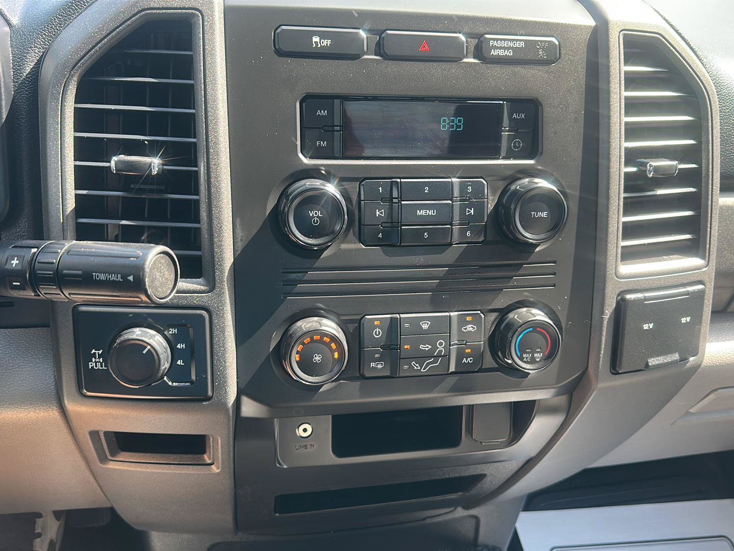 Used 2017 Ford F250 XL w/ Power Equipment Group AWD/4WD image 19