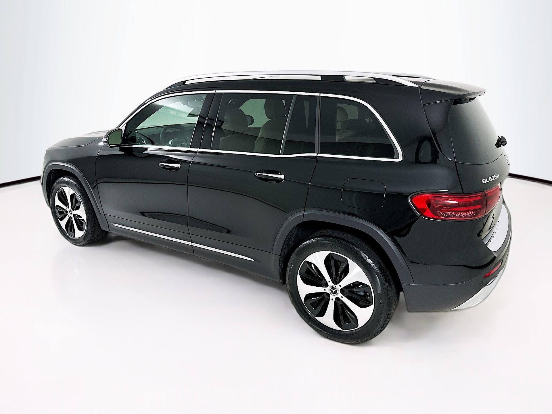 New 2026 Mercedes-Benz GLB 250 image 6