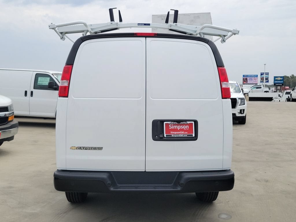 New 2026 Chevrolet Express 2500 w/ Driver Convenience Package RWD image 21