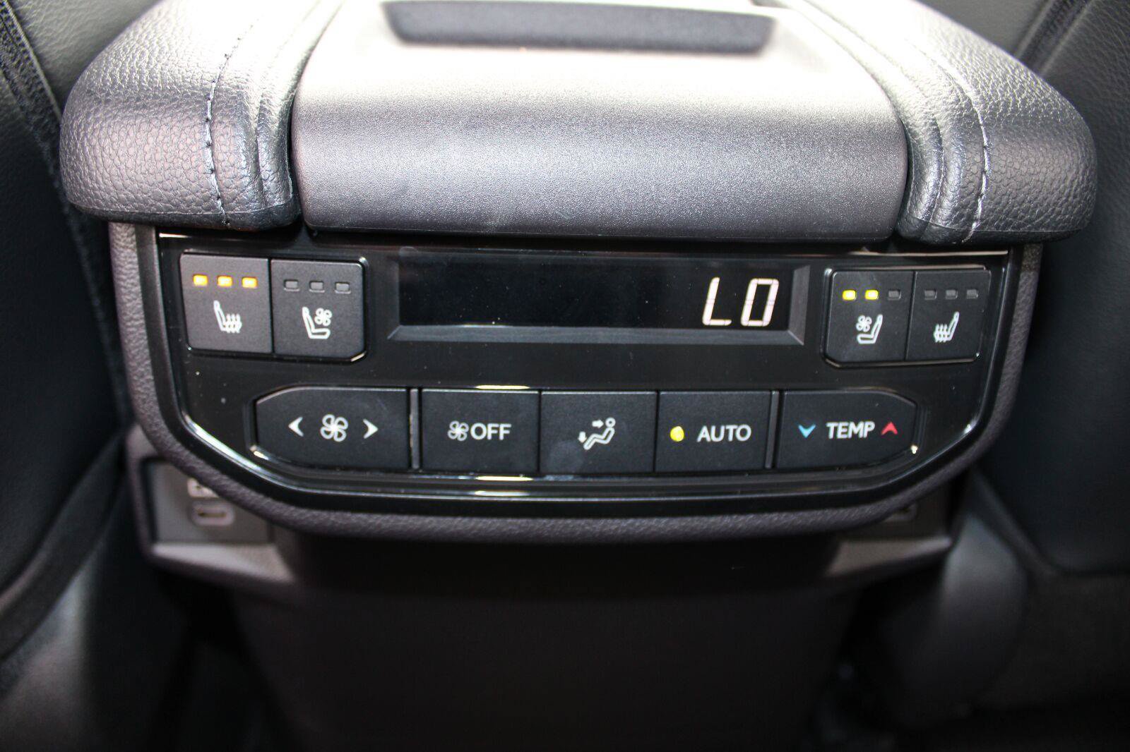 Used 2025 Toyota Grand Highlander AWD Hybrid image 31