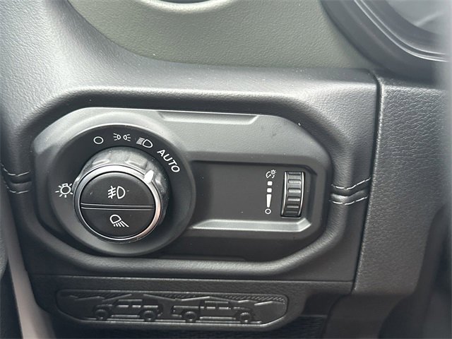 New 2025 Jeep Gladiator Mojave w/ Convenience Group image 29