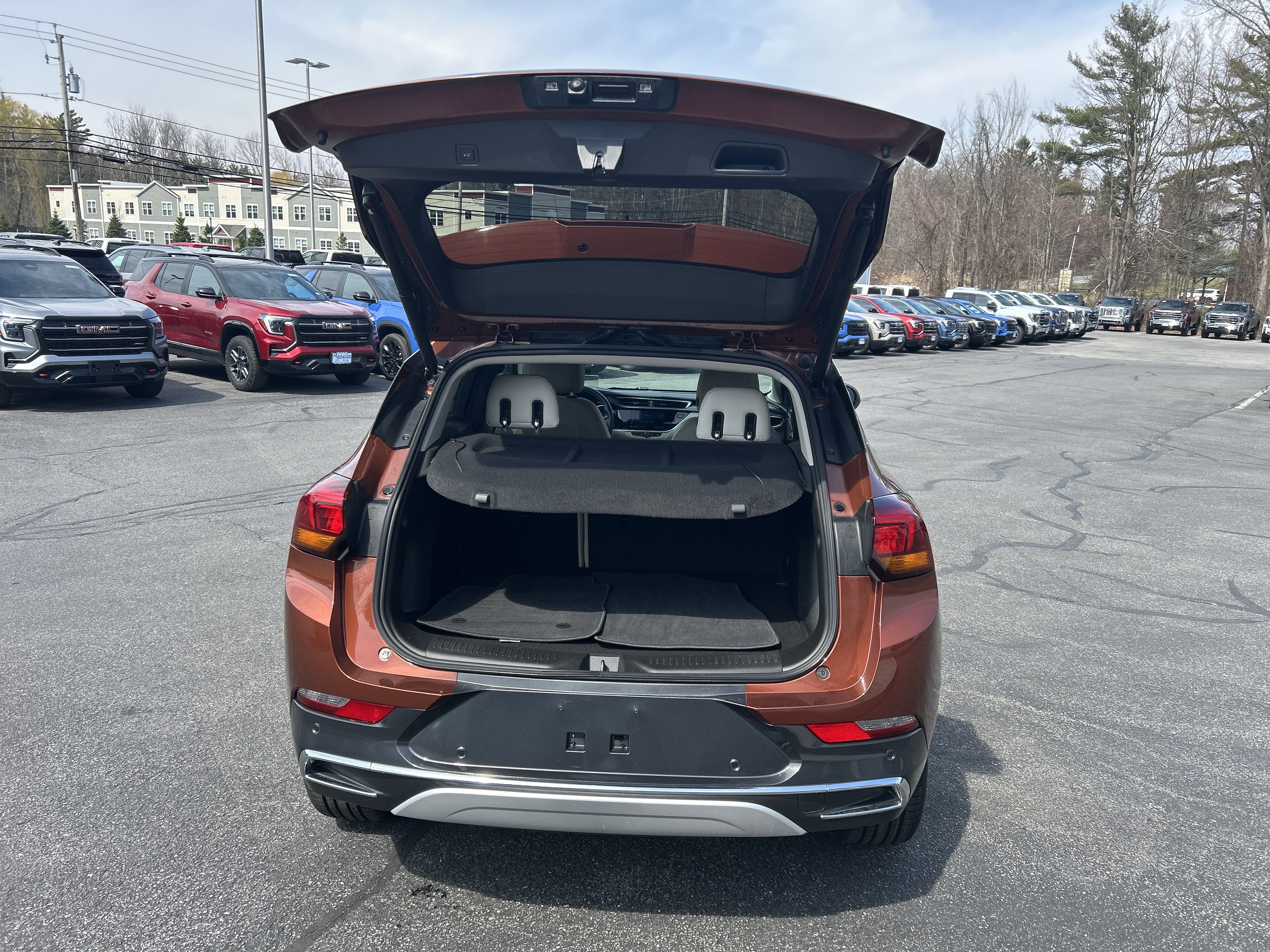 Used 2020 Buick Encore GX Essence w/ Advanced Technology Package image 9