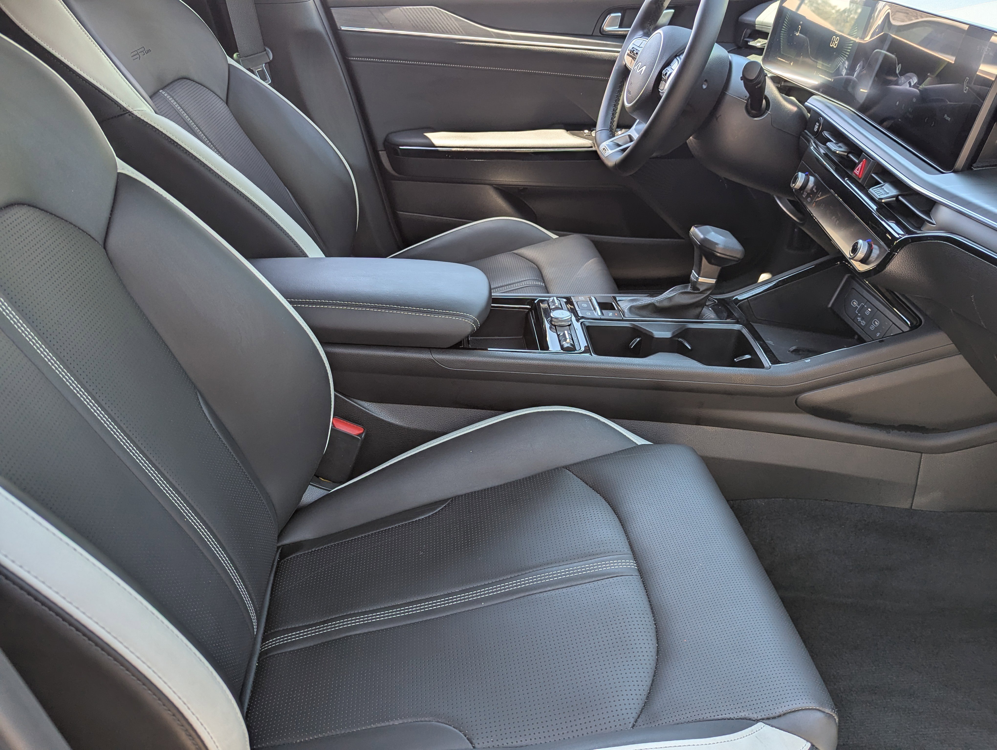 Certified 2025 Kia K5 GT-Line image 9