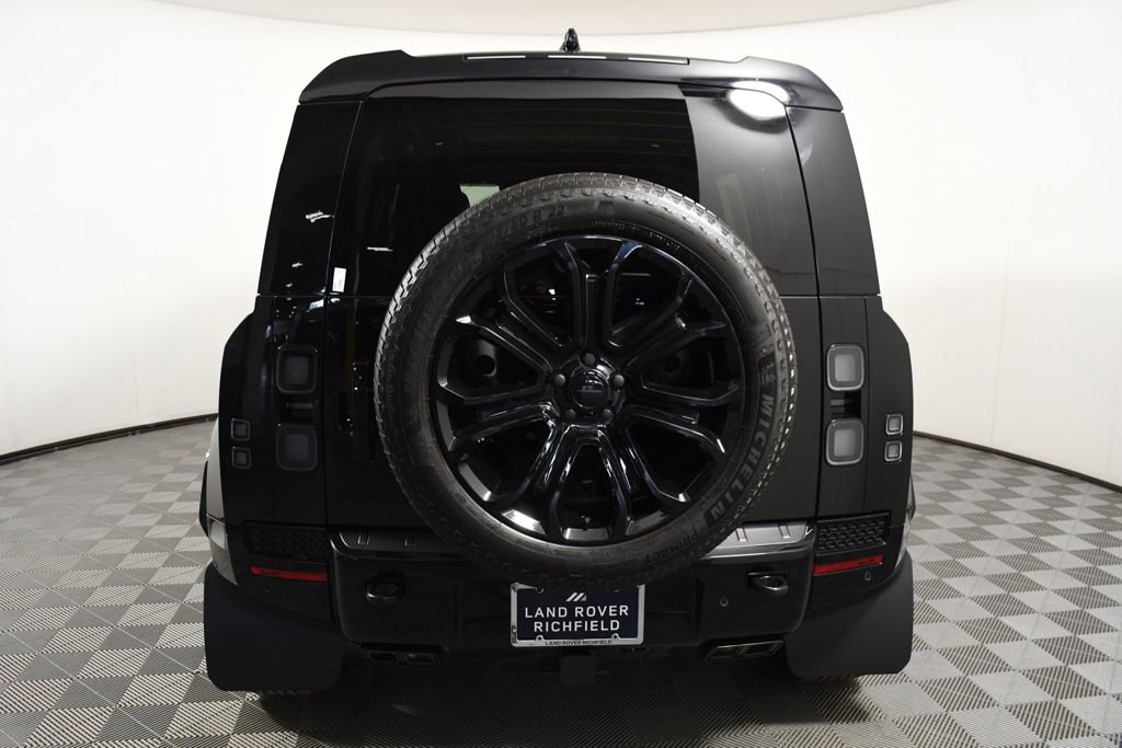 Used 2026 Land Rover Defender 110 AWD/4WD image 5