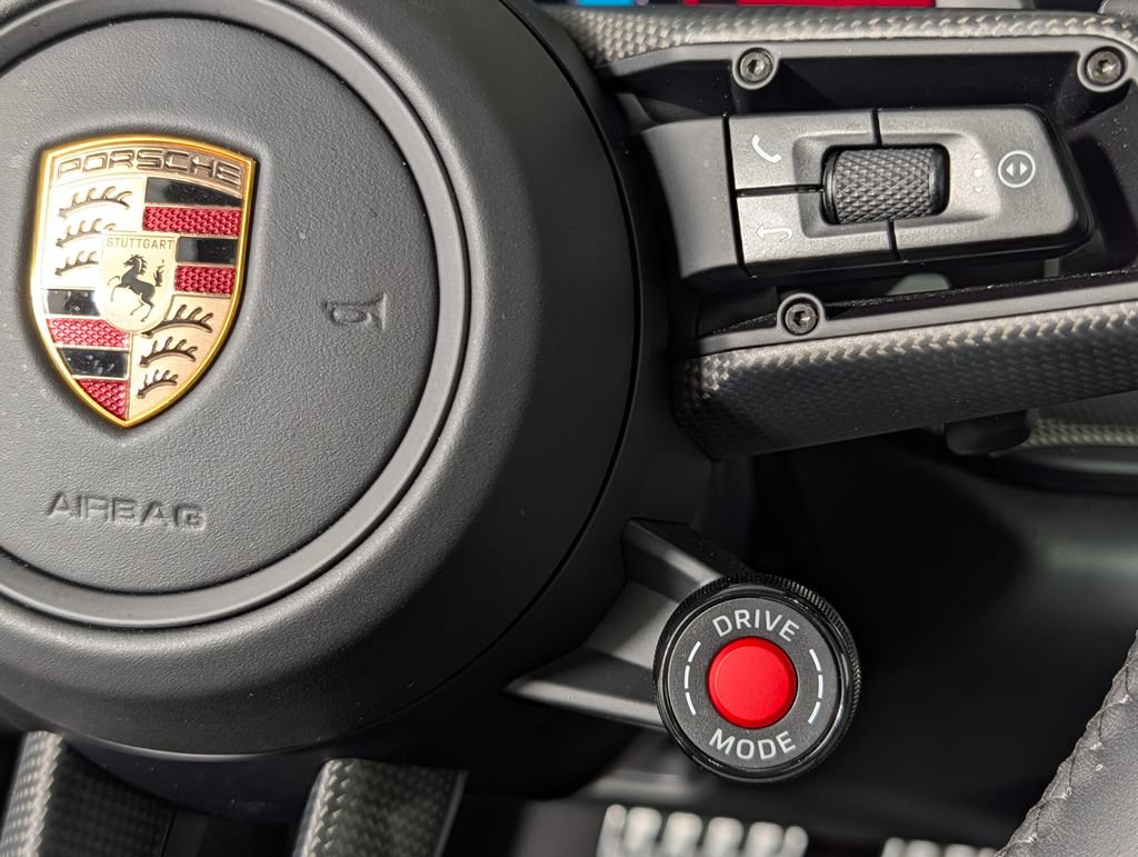 Certified 2026 Porsche 911 Carrera GTS RWD image 37