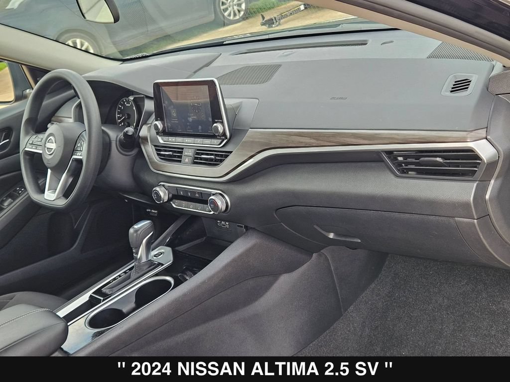 Used 2024 Nissan Altima 2.5 SV FWD image 29