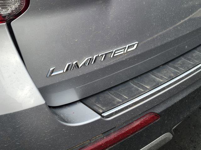 Used 2022 Ford Explorer Limited w/ Equipment Group 301A image 33
