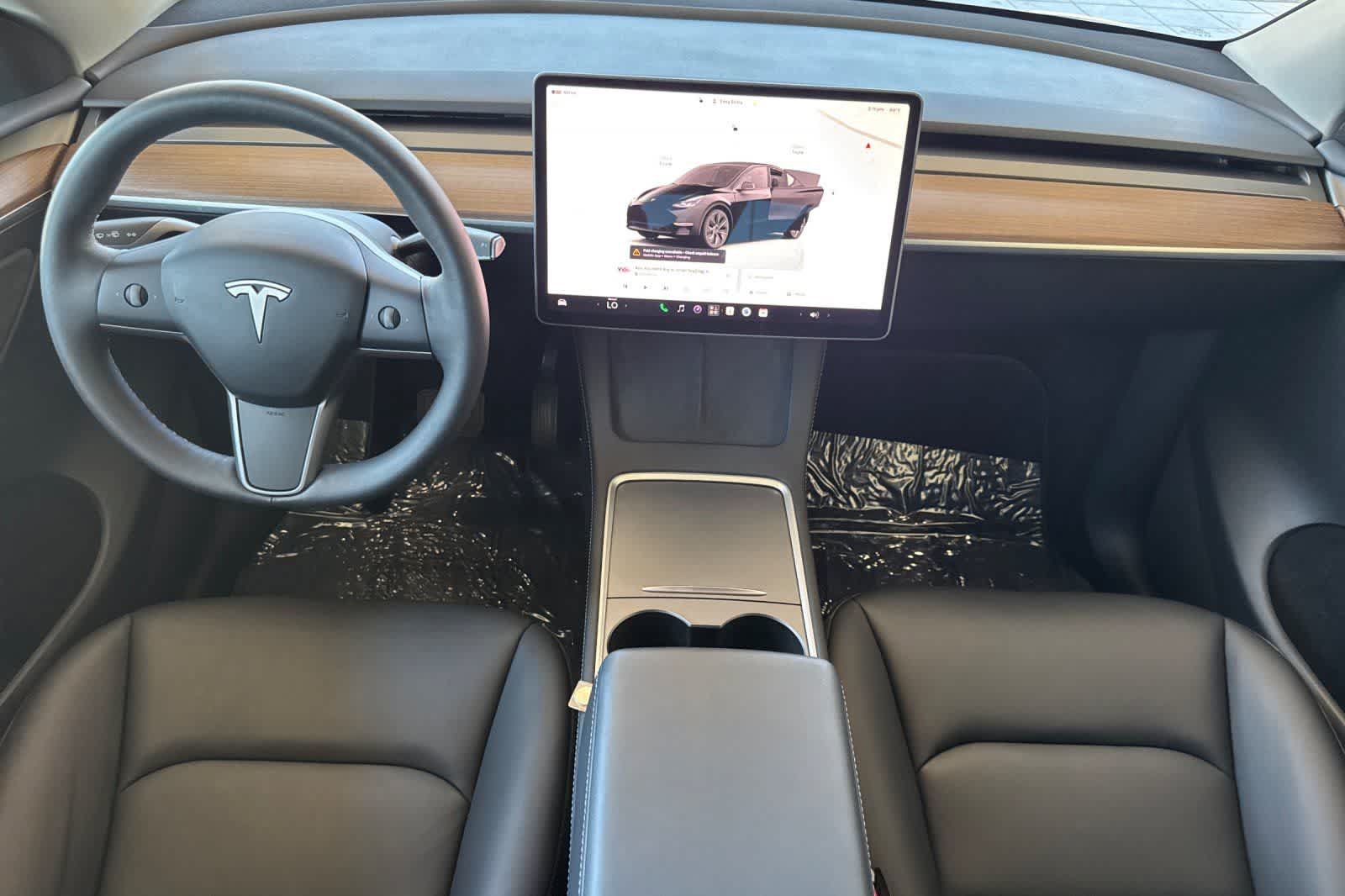 Used 2024 Tesla Model Y Long Range AWD/4WD image 3