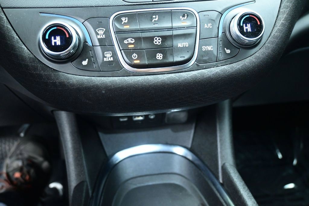 Used 2024 Chevrolet Malibu LT FWD image 31