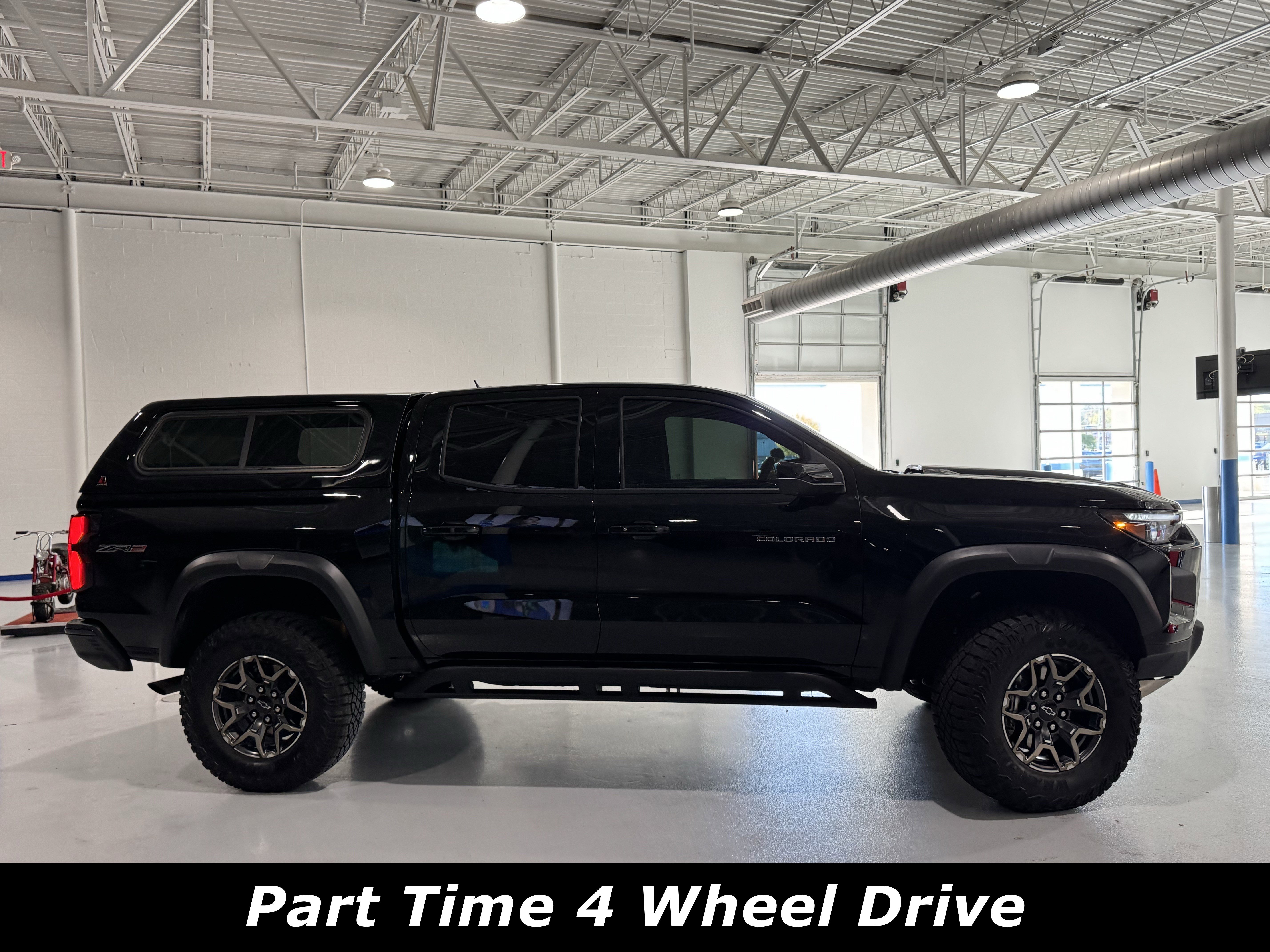 Used 2024 Chevrolet Colorado ZR2 w/ Technology Package image 2