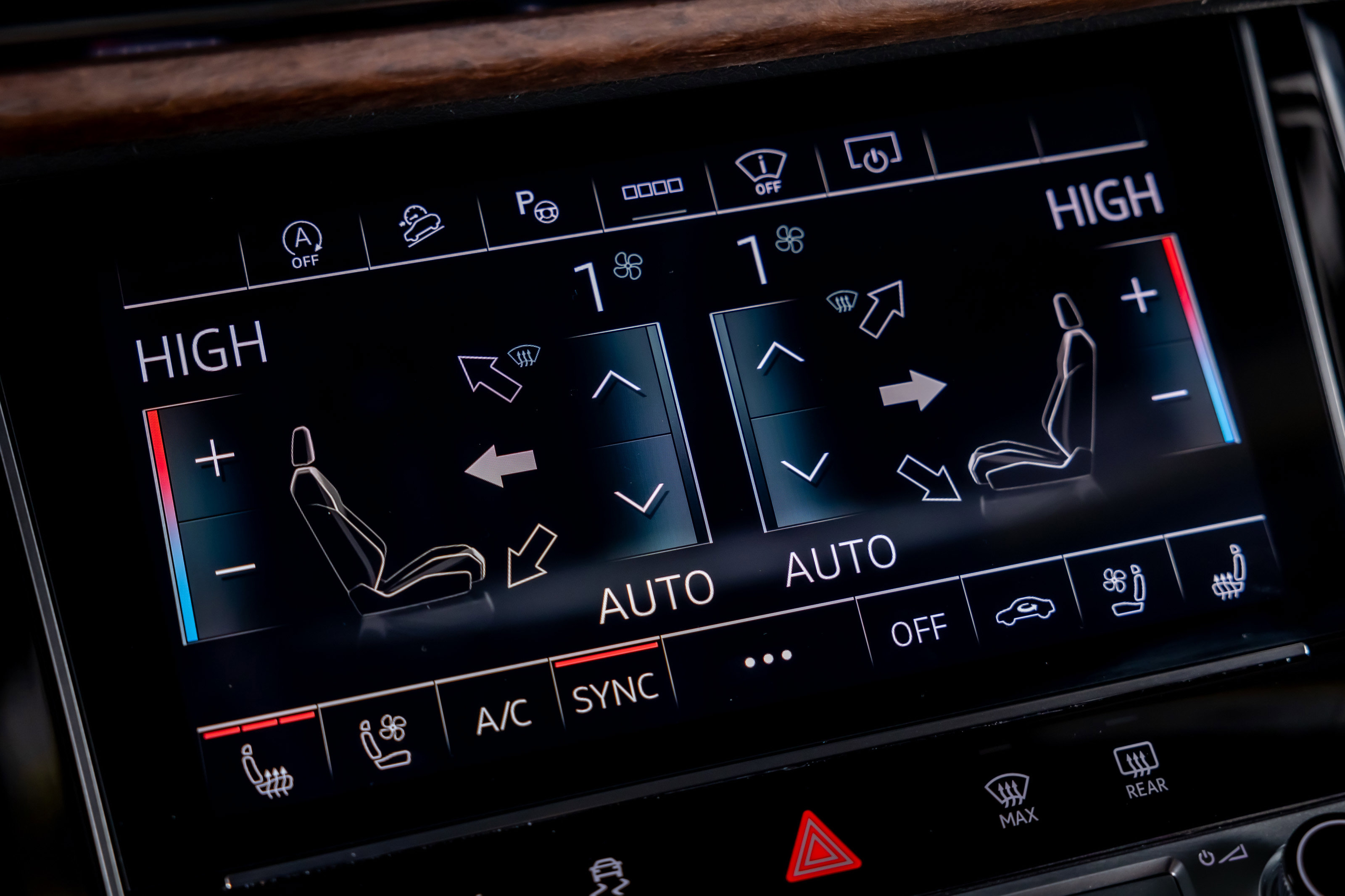 Used 2025 Audi Q8 Prestige image 25