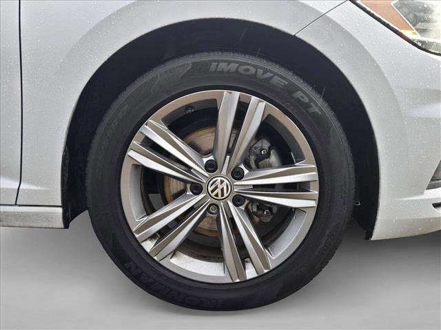Used 2019 Volkswagen Jetta R-Line w/ R-Line Cold Weather Package FWD image 21