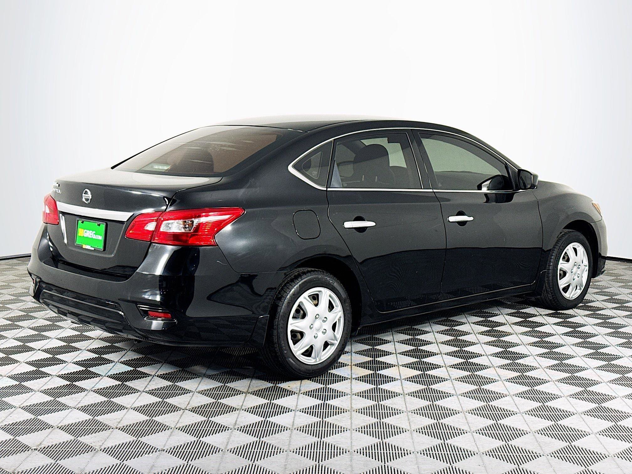 Used 2019 Nissan Sentra S image 10