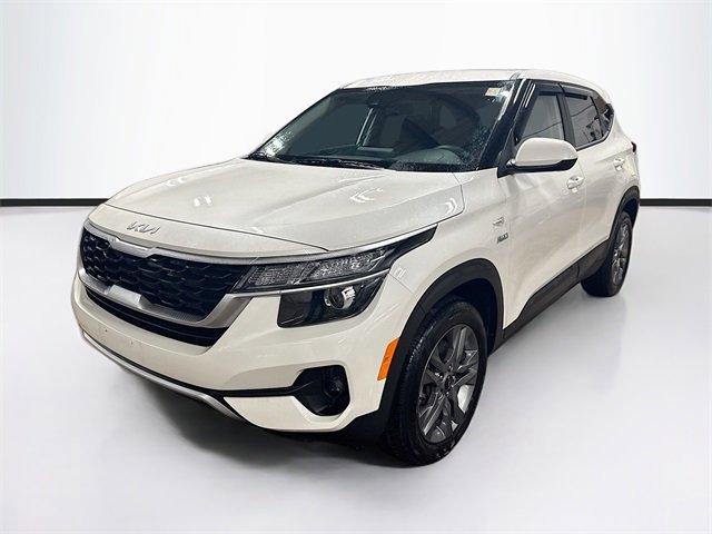 Used 2023 Kia Seltos LX image 3