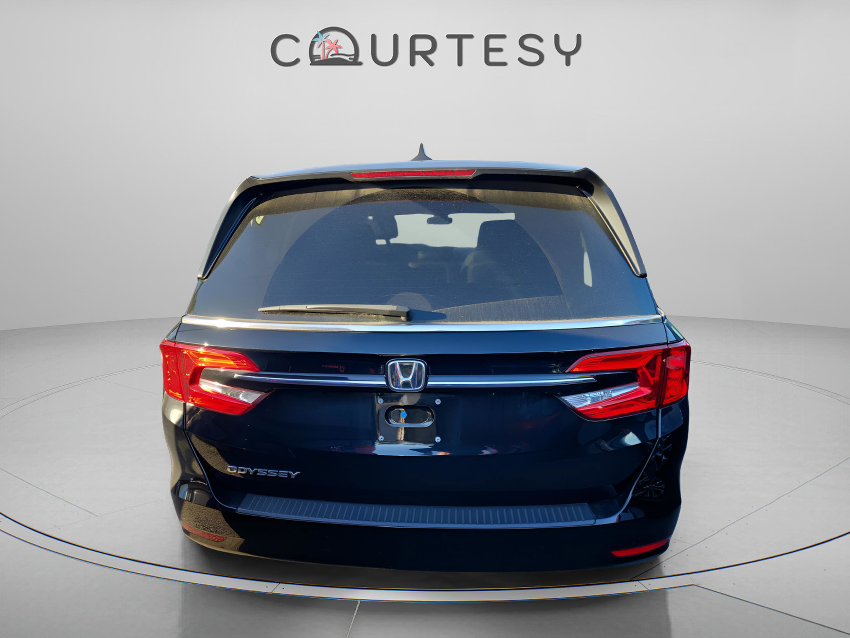 Used 2023 Honda Odyssey EX-L image 4