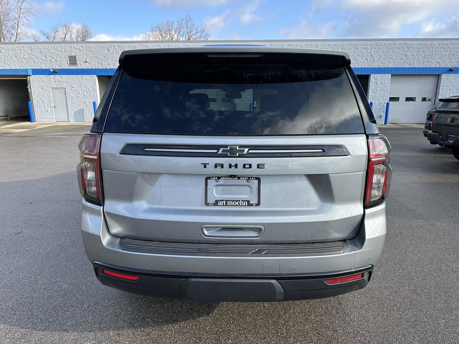 Used 2024 Chevrolet Tahoe Z71 w/ Luxury Package image 4