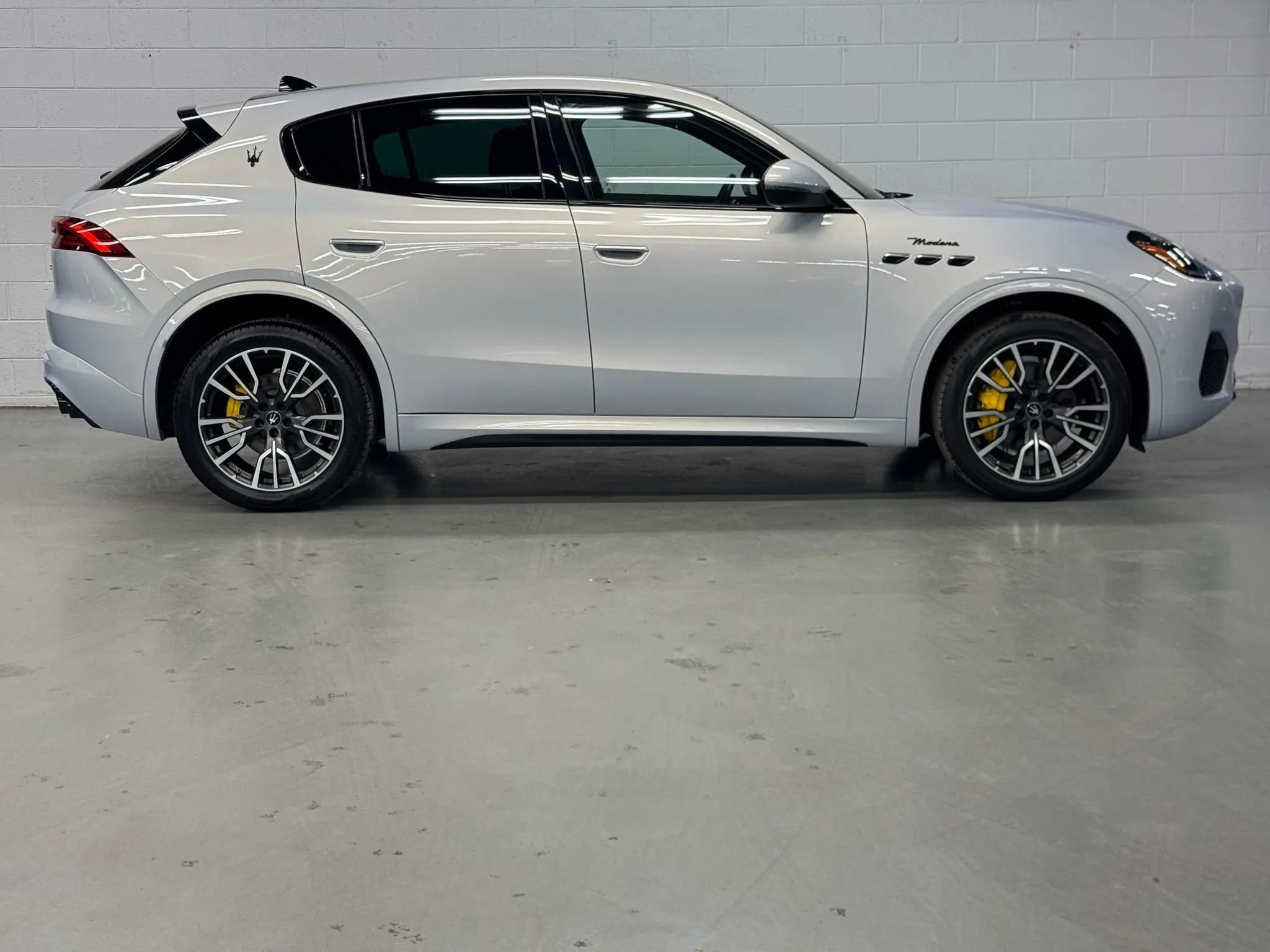 Used 2023 Maserati Grecale Modena AWD/4WD image 6