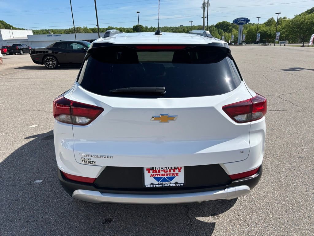 Used 2025 Chevrolet TrailBlazer LT AWD/4WD image 9