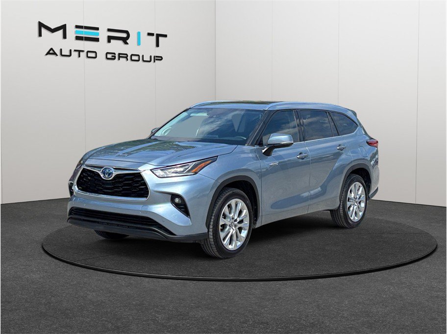 Used 2021 Toyota Highlander Limited FWD image 4