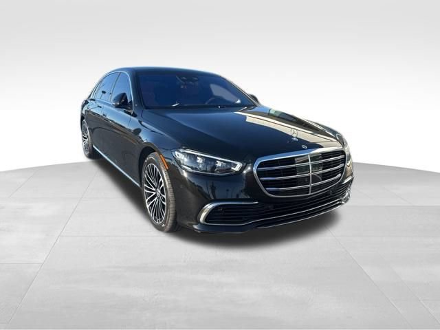 Used 2023 Mercedes-Benz S 580 4MATIC Sedan image 2