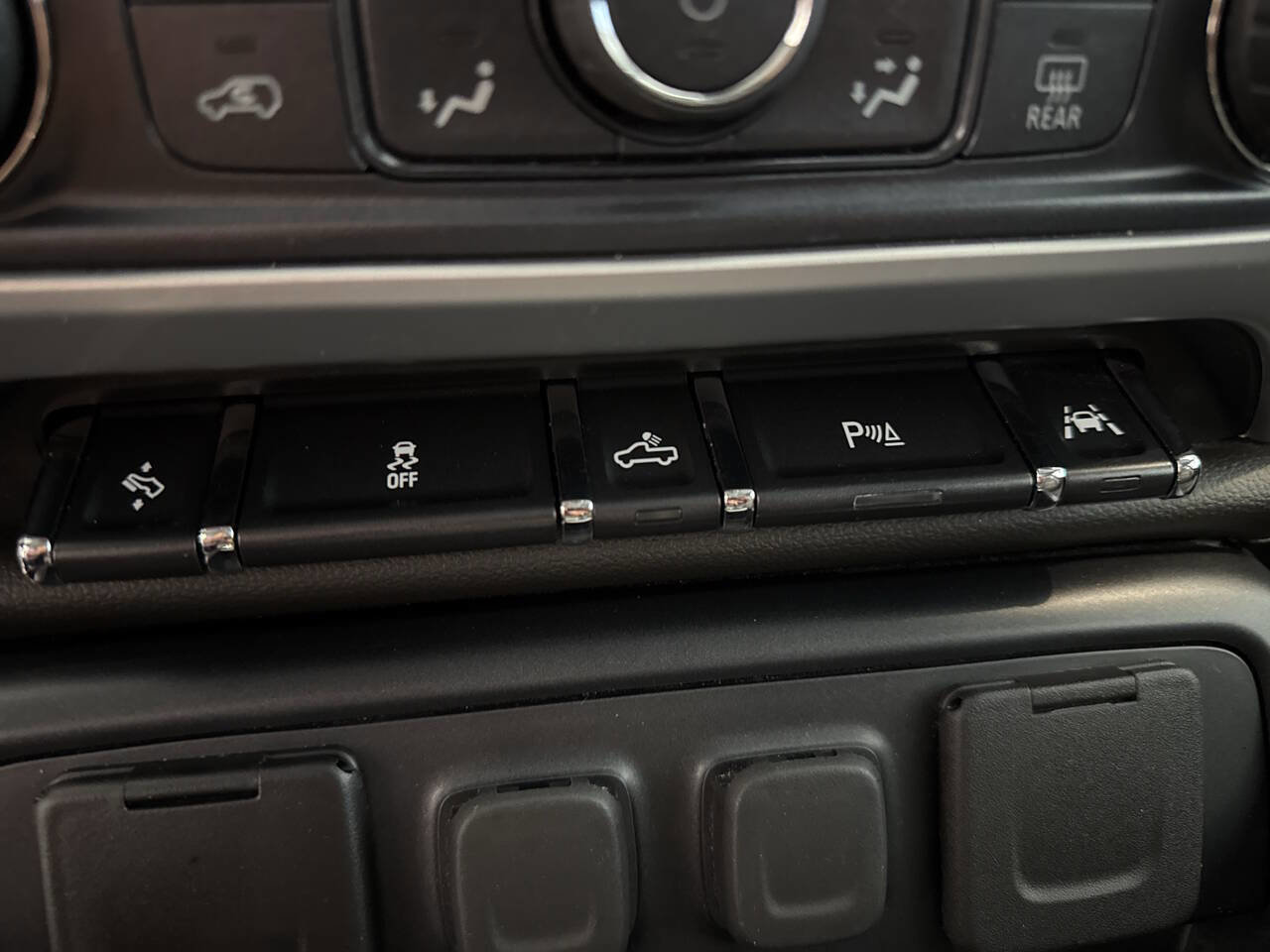 Used 2018 GMC Sierra 1500 SLT image 19