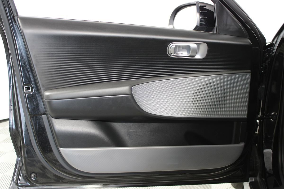 Used 2024 Hyundai Ioniq 6 SE AWD/4WD image 6