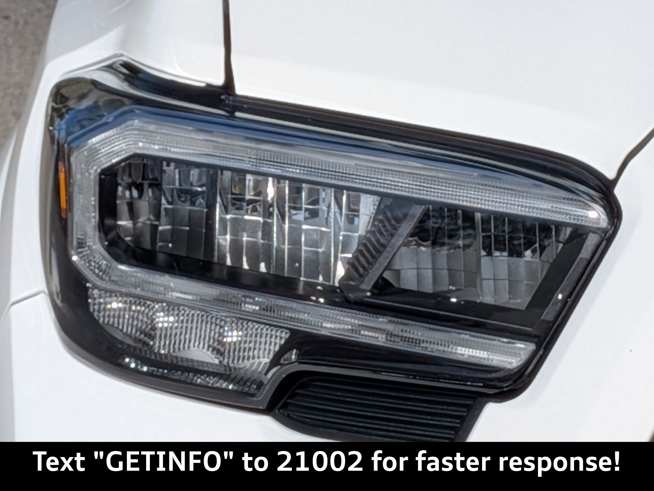 Used 2022 Toyota Tacoma Limited image 11