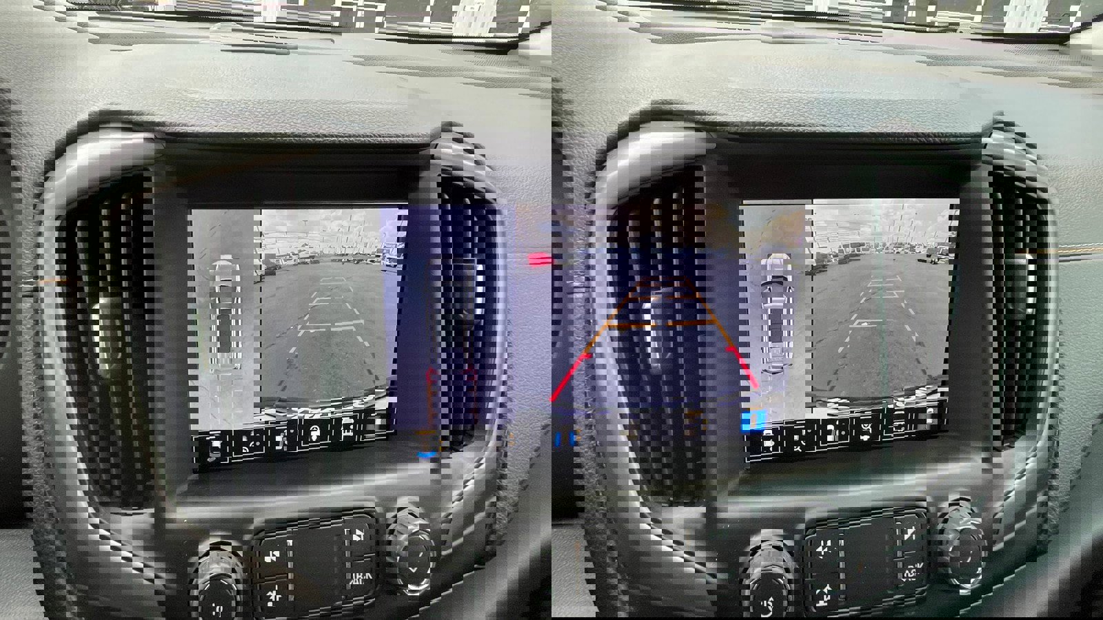 Used 2022 GMC Terrain AT4 w/ Infotainment Package II AWD/4WD image 20