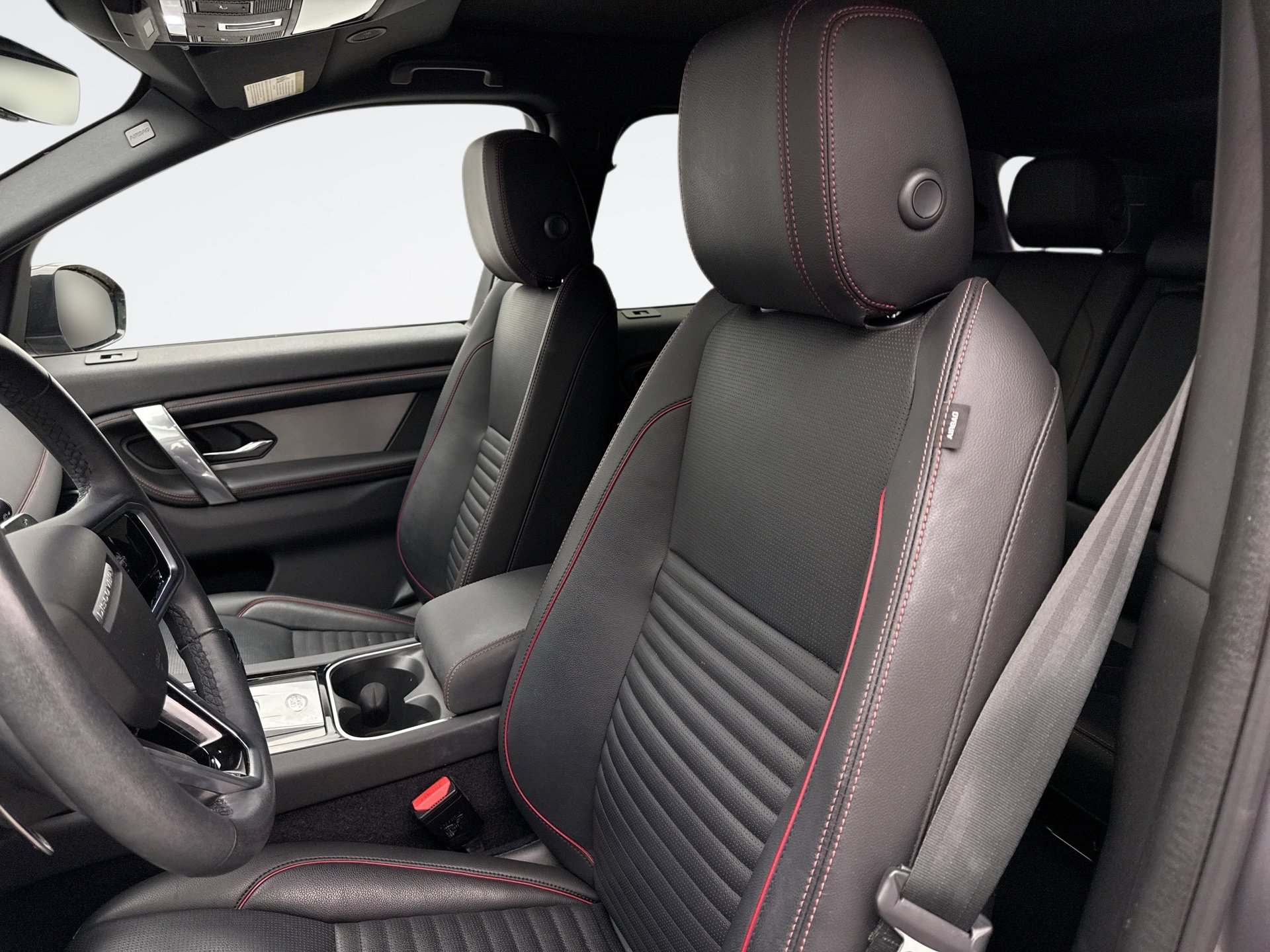 Used 2023 Land Rover Discovery Sport SE R-Dynamic image 30