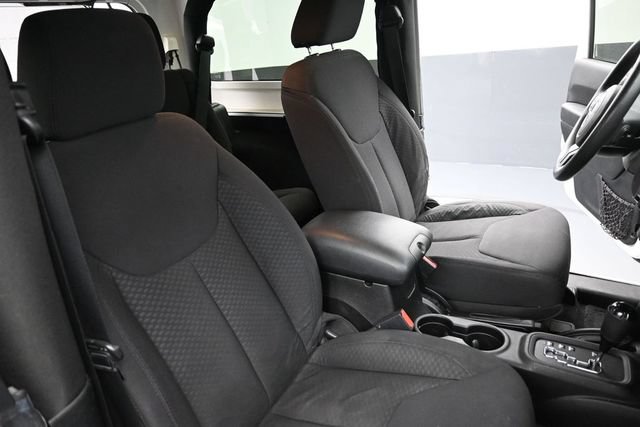 Used 2013 Jeep Wrangler Sport AWD/4WD image 17