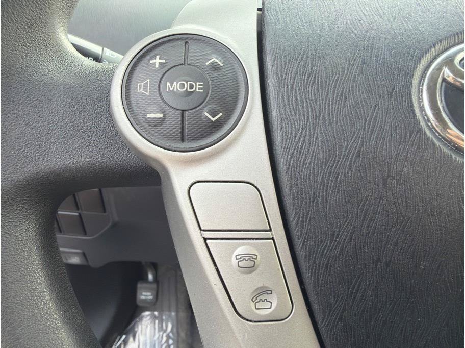 Used 2015 Toyota Prius Two FWD image 17