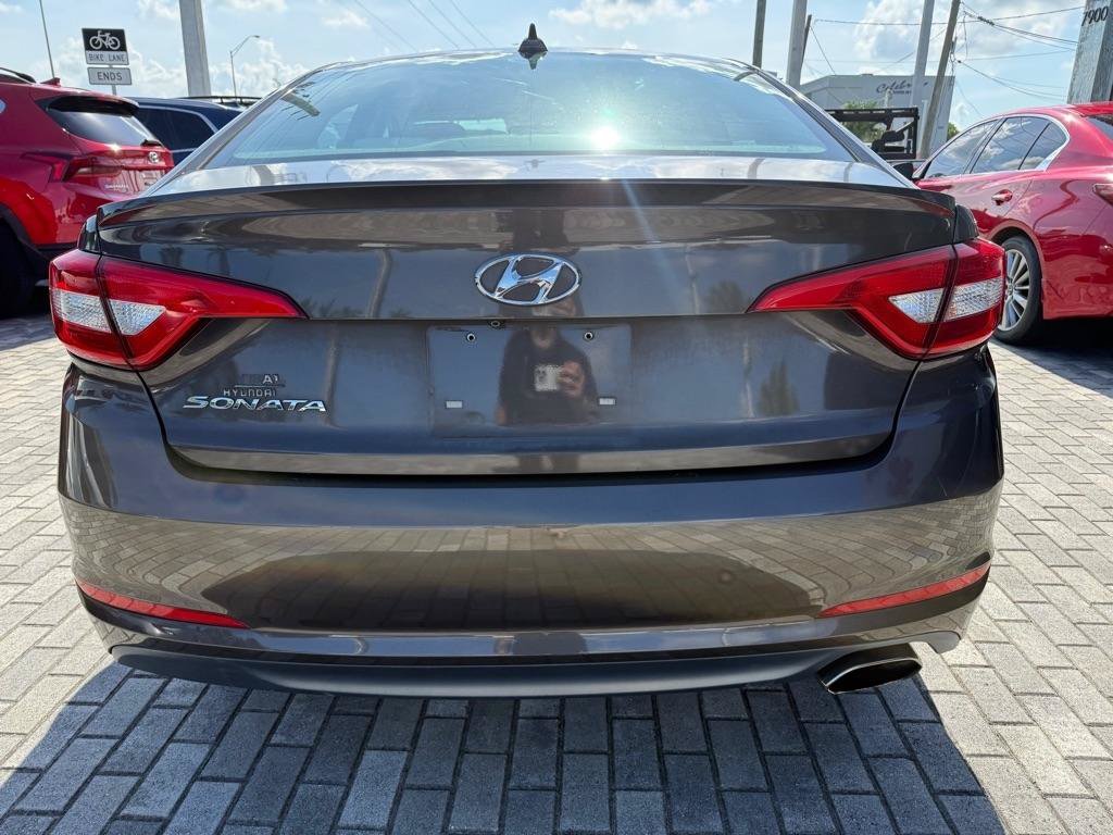 Used 2016 Hyundai Sonata SE FWD image 6