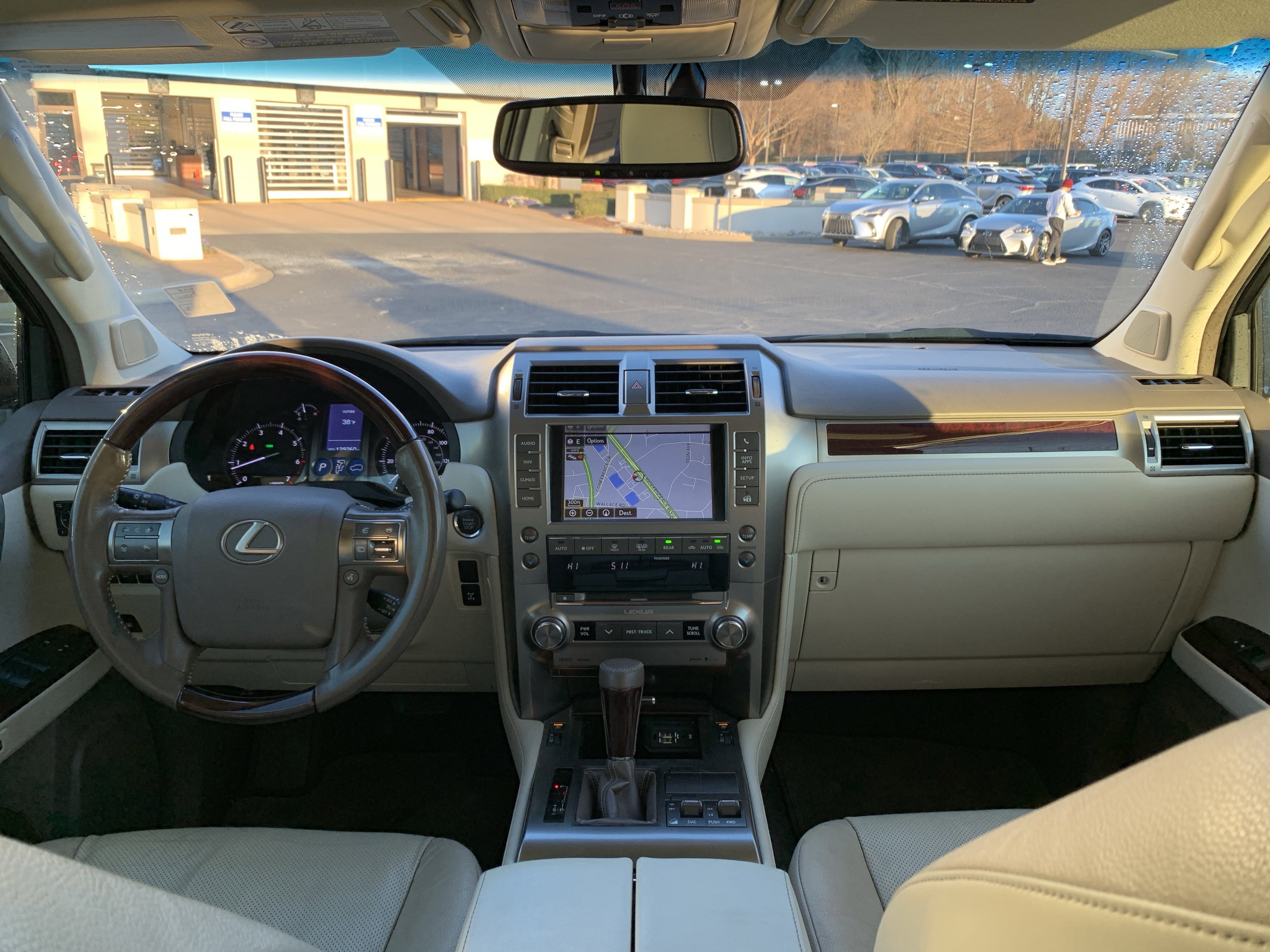 Used 2018 Lexus GX 460 Premium image 30