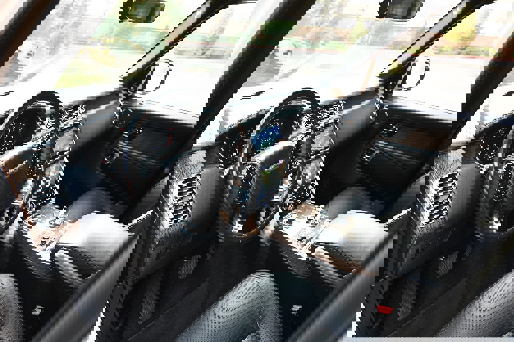 Used 2019 Land Rover Range Rover Supercharged image 21