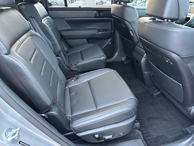 Used 2025 Hyundai Santa Fe Calligraphy w/ Tow & Go Package image 10