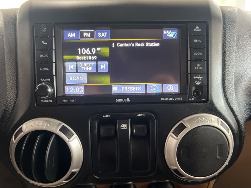 Used 2013 Jeep Wrangler Sahara w/ Dual Top Group image 21
